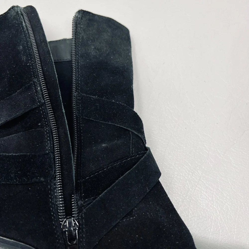 Chelsea & Violet Womens Boots 7M Black Suede Leather Upper Block Heel Buckle Zip